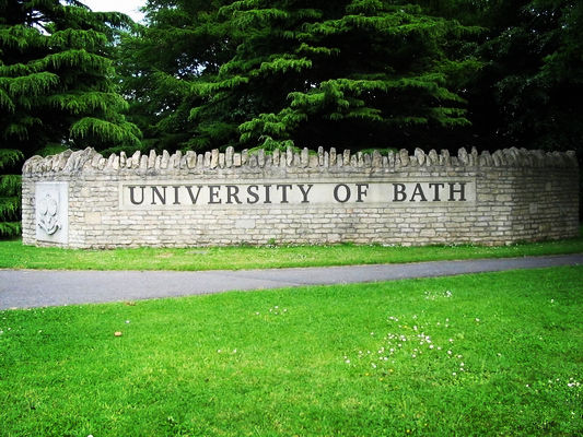 巴斯大学 巴斯大学